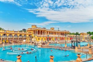 Kurzer Führer durch die Thermalbädern in Budapest