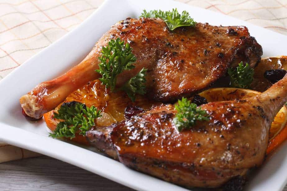 Confit de Canard – Entenconfit Französische Spezialitäten: 22 typisch Französische Essen, Die Sie Probieren Sollten