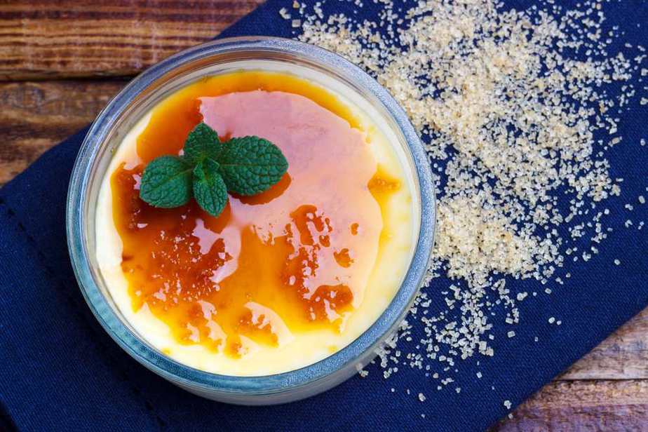 Crème Brûlée Französische Spezialitäten: 22 typisch Französische Essen, Die Sie Probieren Sollten
