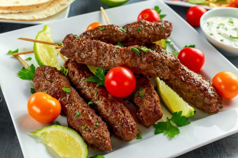 Arabisches Essen: 20 Arabische Spezialitäten, Die Sie Probieren Sollten