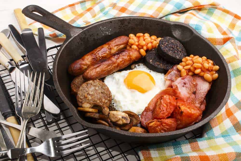 Typisch schottisches Frühstück Schottisches Essen: 21 Typisch Schottische Spezialitäten und Schottische Gerichte, Die Sie Probieren Sollten