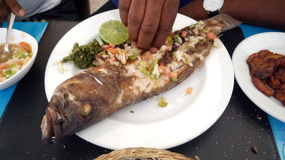 Thiof Senegal Essen: 10 traditionelle senegalesische Spezialitäten