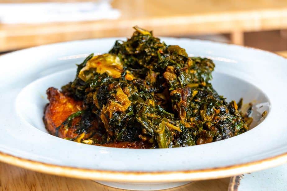 Efo Riro Nigerianisches Essen : 11 Typisch Nigerianische Spezialitäten, Die Sie Probieren Sollten