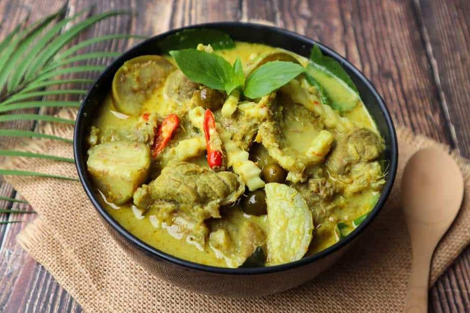 Grünes Thai-Curry Thailändisches Essen: Diese 24 thailändischen Spezialitäten sollten Sie probieren
