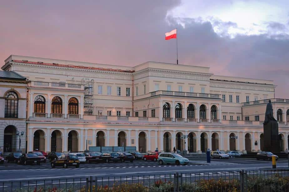 Palast der Regierungskommission für Einkünfte und Finanzen Warschau Sehenswürdigkeiten - Die 20 besten Attraktionen