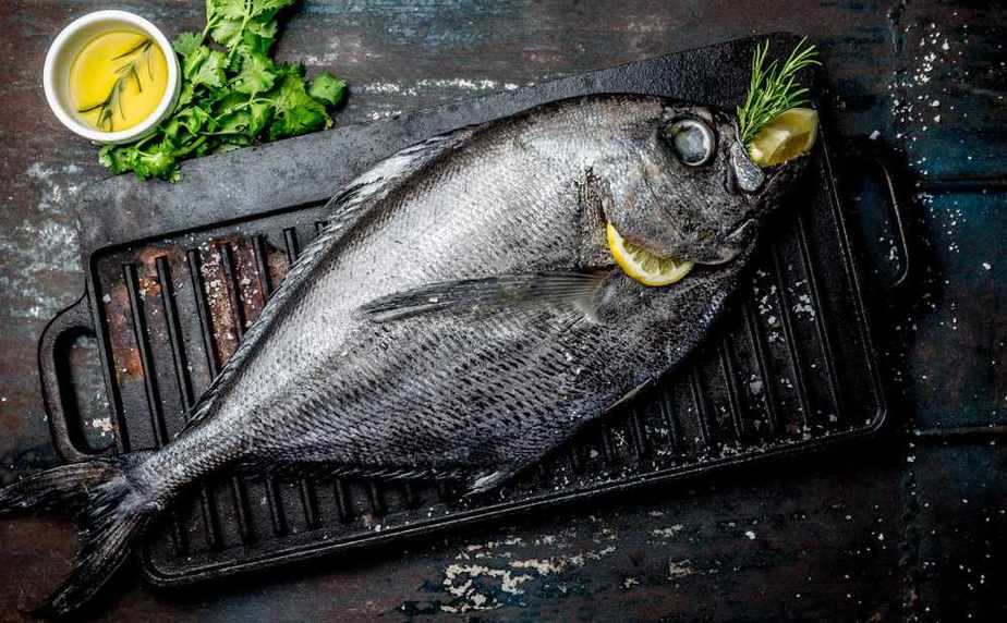 Reineta Fisch (Chile) Südamerikanische Küche: 13 Spezialitäten der Südamerikanischen Küche, die Sie probieren sollten