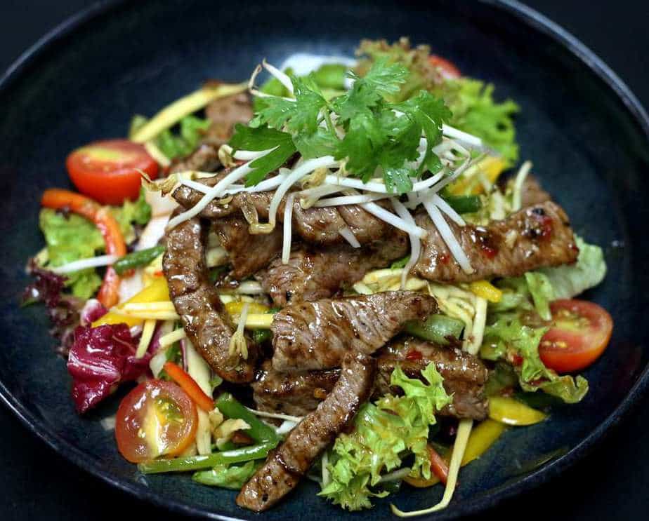 Yam Nua Thailändisches Essen: Diese 24 thailändischen Spezialitäten sollten Sie probieren