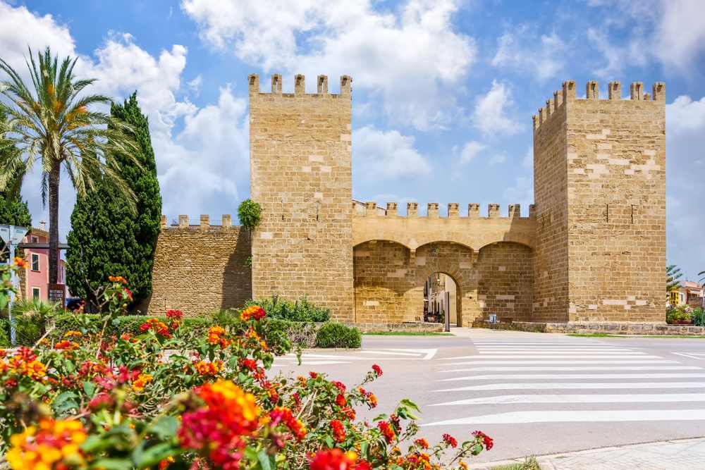 Stadtmauern von Alcudia Alcudia Sehenswürdigkeiten: Die 12 besten Attraktionen